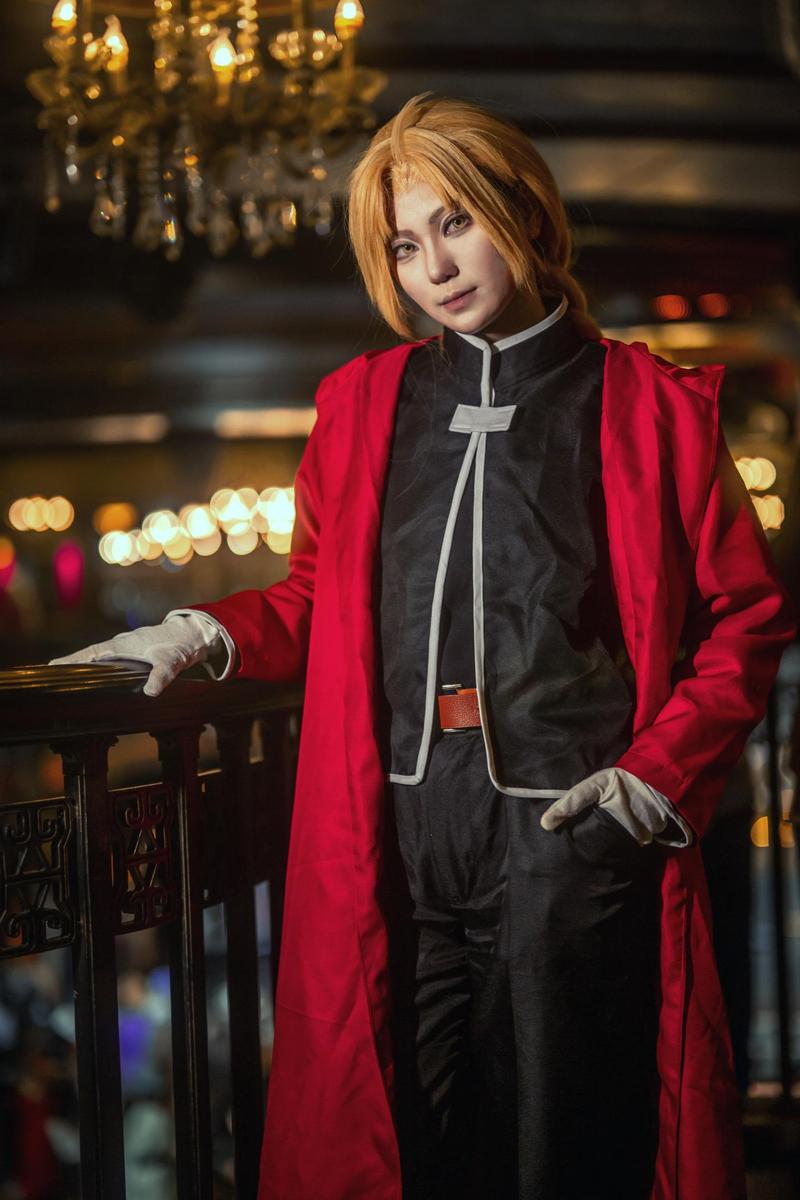 زي تنكري كامل لشخصية إدوارد إل - مراجعة Fullmetal Alchemist Coat وسعره