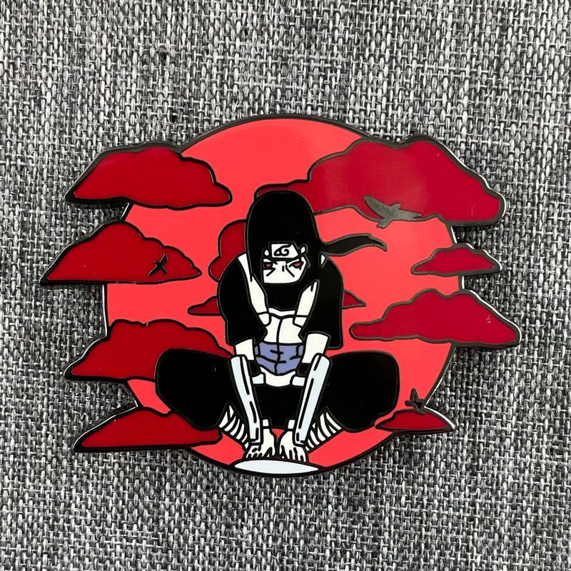 دبوس معدني إيتاشي أوتشيها من L - مراجعة Anime Cosplay Naruto وسعره