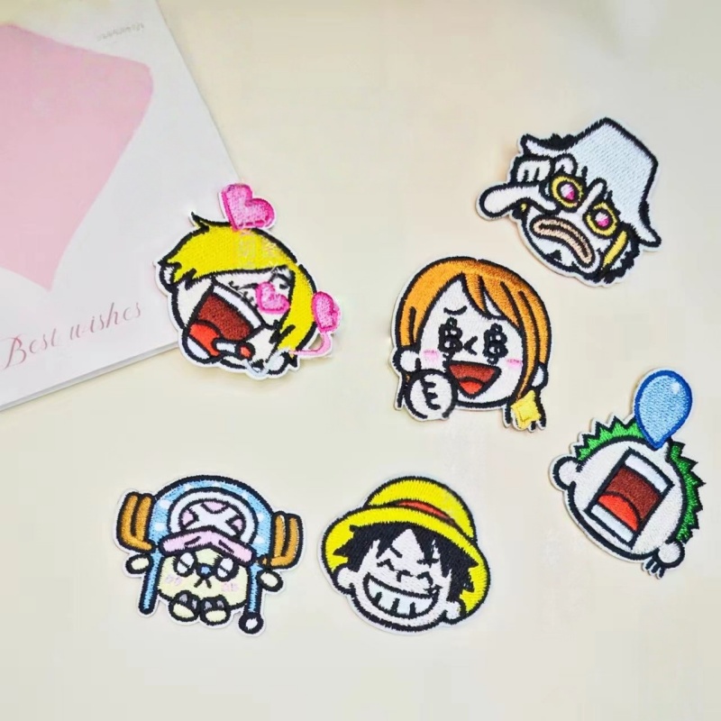 رقعة قماشية بتصميم شخصيات أنمي - مراجعة One Piece Straw Hat وسعره